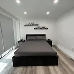 Reach-Miami Hosting: Luxury Apartment Near Brickell